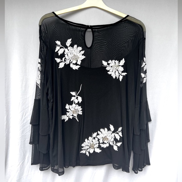 Beautiful Black & White Embroidered Floral Sheer Women’s Blouse - Picture 1 of 10